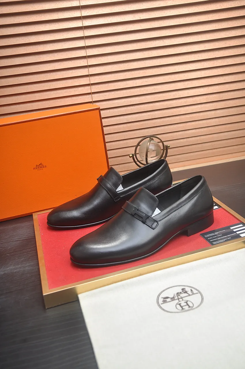 Men's shoes💰540💶[HERMES] (cowhide lining)🍀Italian top luxury🍀He does not pursue novel styles and gorgeous colors, but attracts the favor of successful men with his flawless, elegant and classic style. Formal leather shoes This very comfortable, simple and stable style allows you to easily match any style! The pattern is absolutely 1:1 refined from the original case, and we strive for excellence in materials, imported cowhide + cowhide lining💪💪💪extraordinary texture👍! .Code number: 39-45 (45 customized)